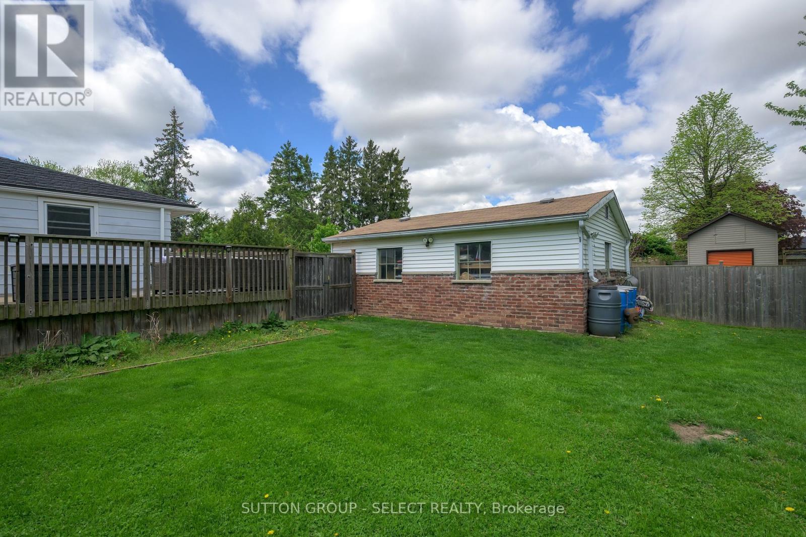 108 Coulter Avenue, St. Thomas, Ontario  N5R 5A7 - Photo 10 - X12192206