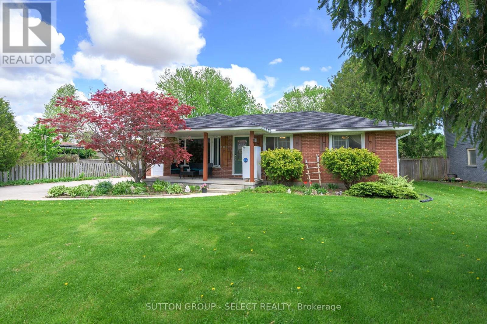 108 Coulter Avenue, St. Thomas, Ontario  N5R 5A7 - Photo 3 - X12192206