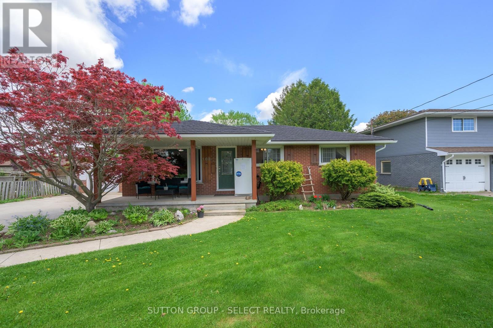 108 Coulter Avenue, St. Thomas, Ontario  N5R 5A7 - Photo 4 - X12192206