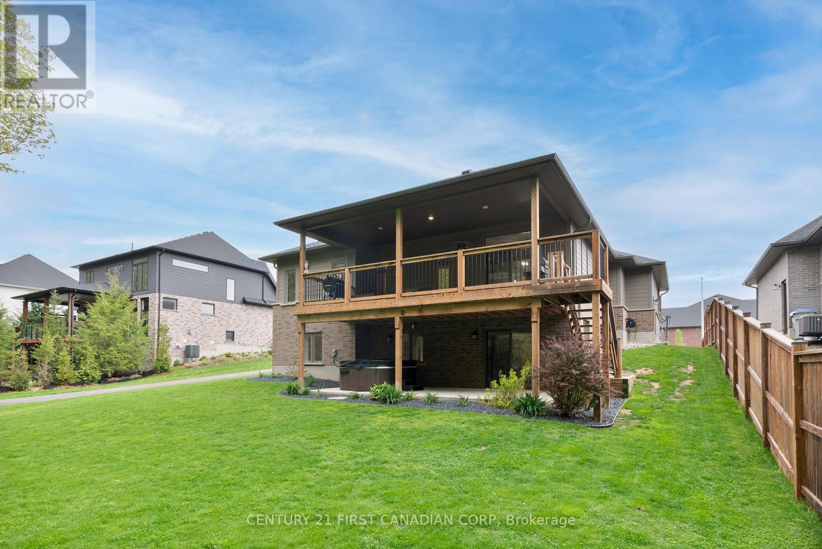 52 Kemp Crescent, Strathroy-Caradoc (Ne), Ontario  N7G 0G3 - Photo 36 - X12192282