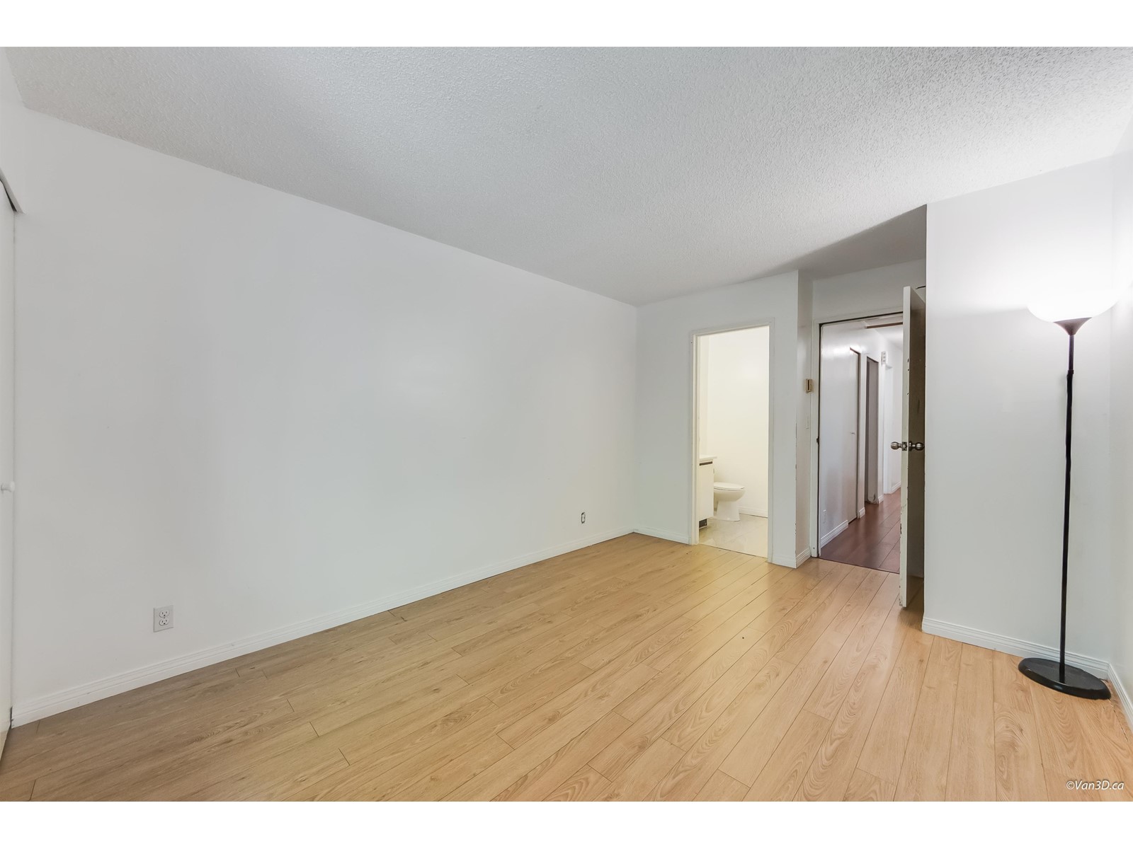 1214 10620 150 Street, Surrey, British Columbia  V3R 7S1 - Photo 11 - R3009667