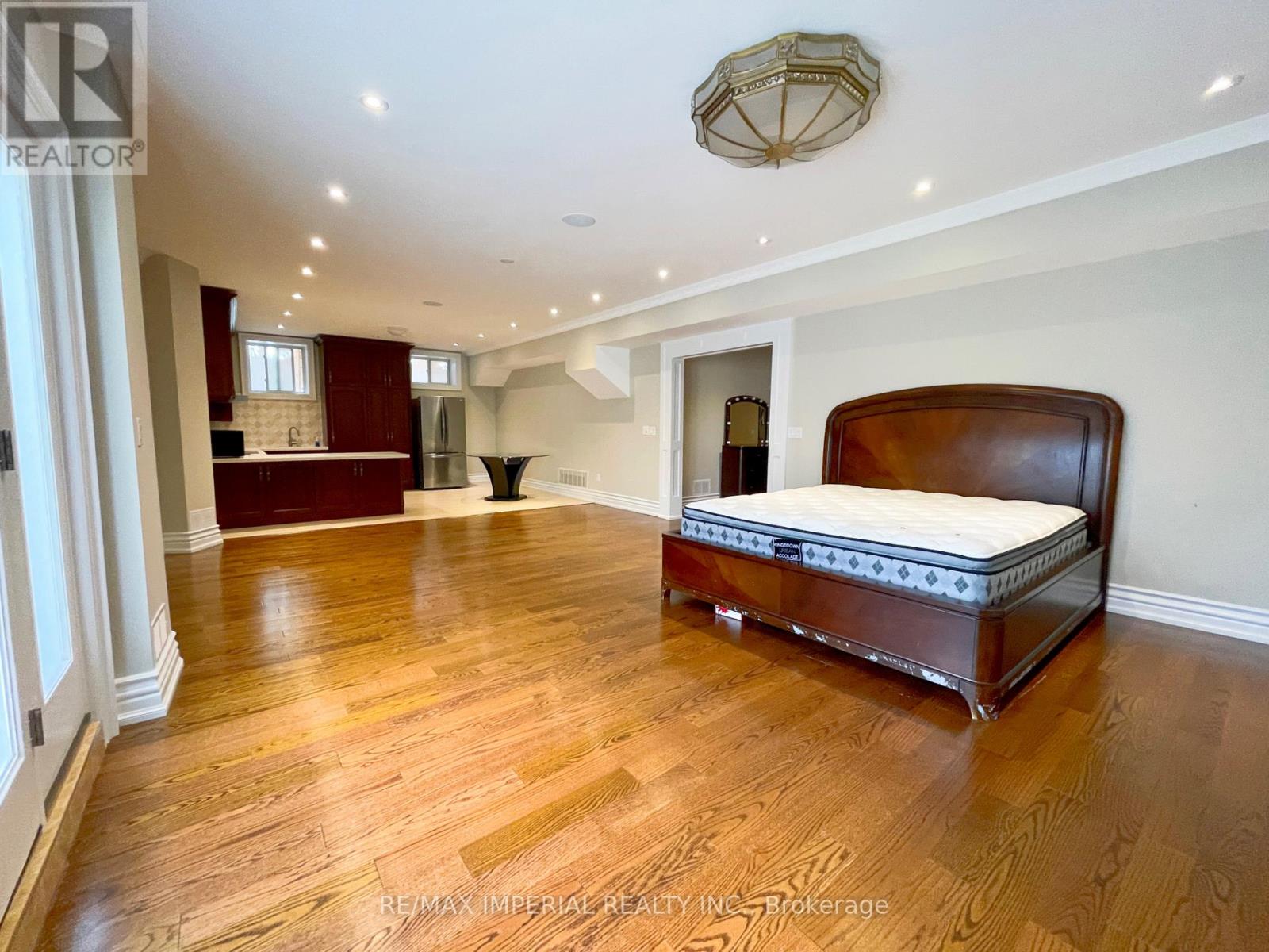Lower - 63 Norton Avenue, Toronto, Ontario  M2N 4A2 - Photo 24 - C12131845