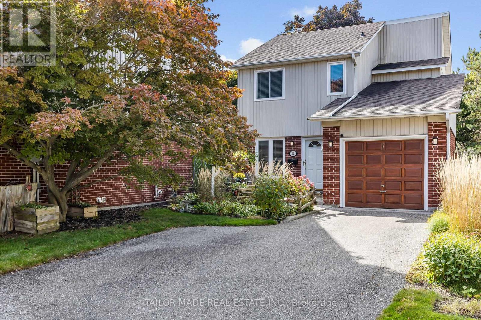 10 SHELBOURNE COURT, Brampton, Ontario