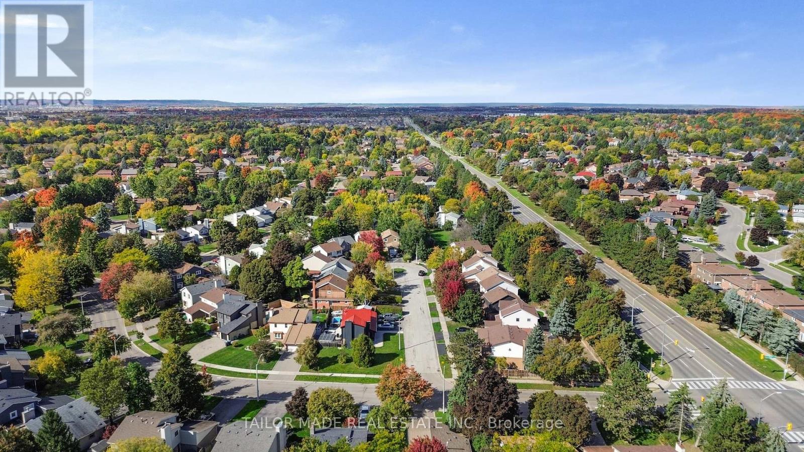 10 Shelbourne Court, Brampton (Heart Lake West), Ontario  L6Z 1C2 - Photo 38 - W12146264