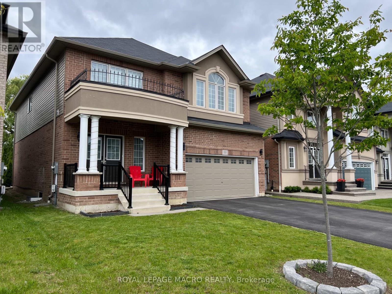 88 Bellroyal Crescent, Hamilton, Ontario  L8J 0G1 - Photo 2 - X11994747