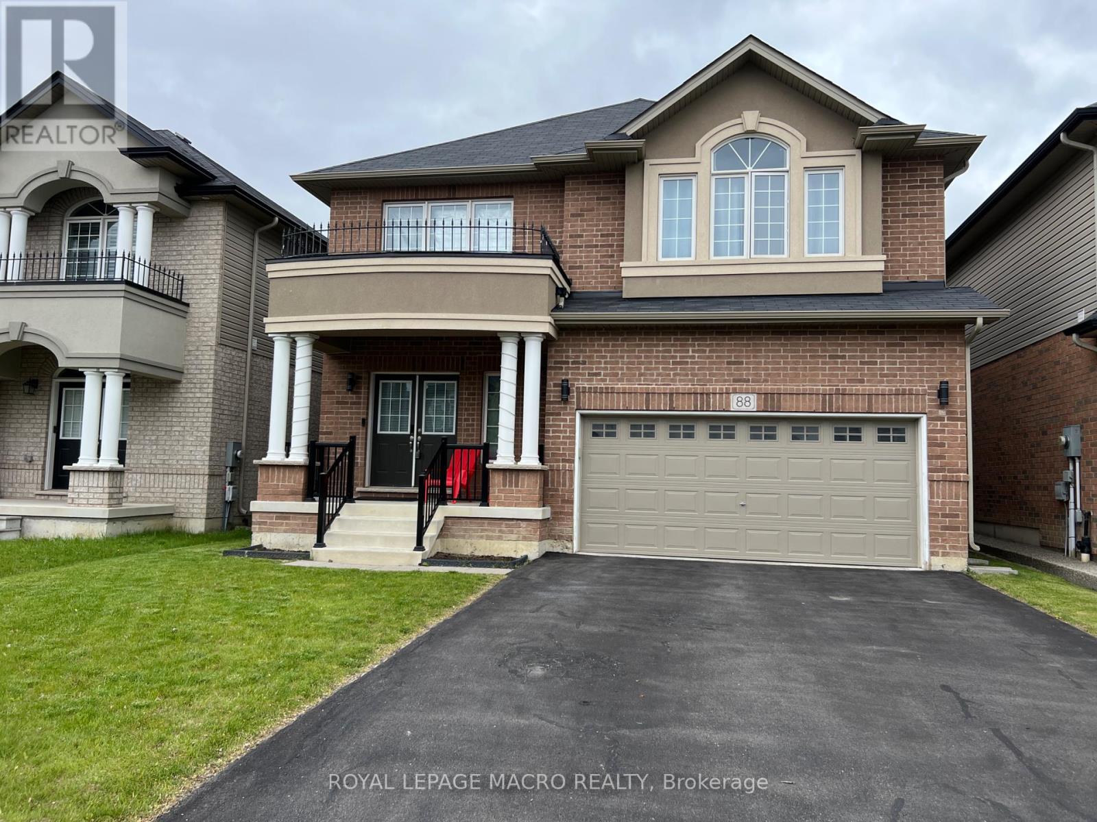 88 BELLROYAL CRESCENT, Hamilton, Ontario