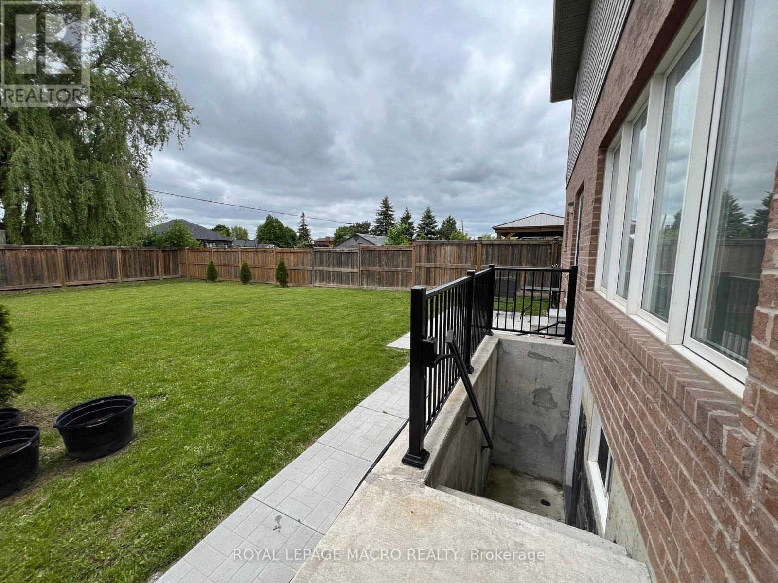 88 Bellroyal Crescent, Hamilton, Ontario  L8J 0G1 - Photo 47 - X11994747