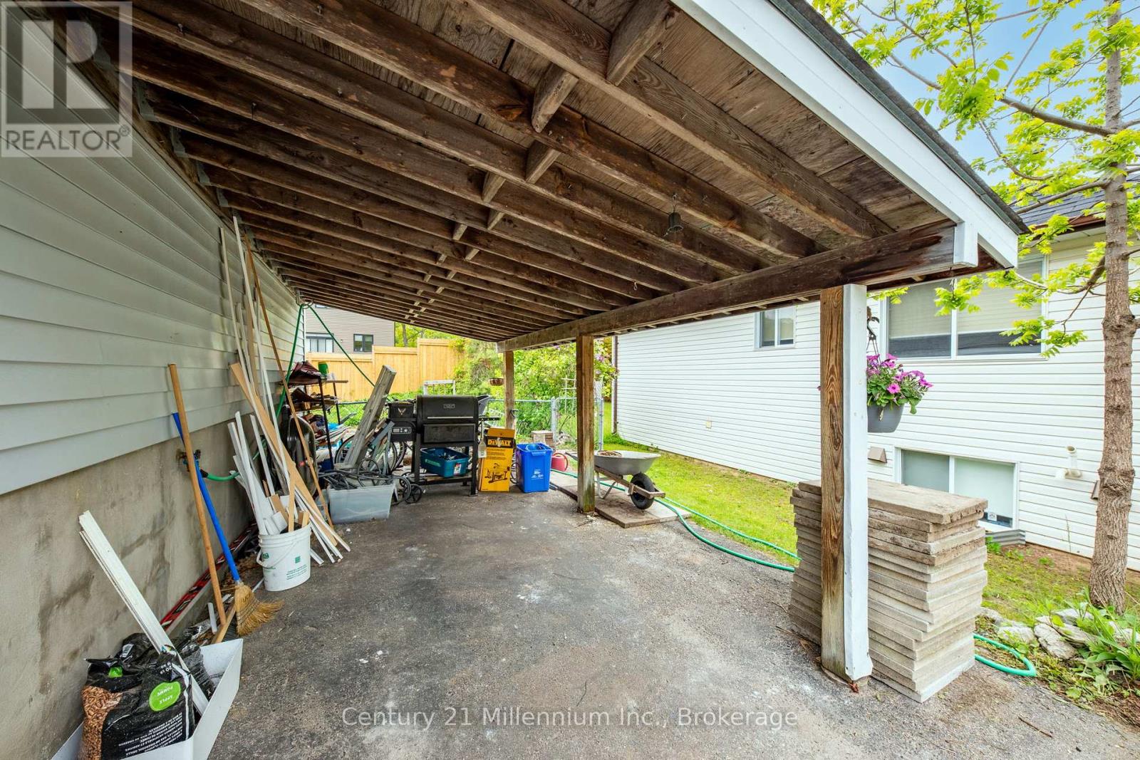 108 Ansley Road, Wasaga Beach, Ontario L9Z 2N5 - Photo 43 - S12192205
