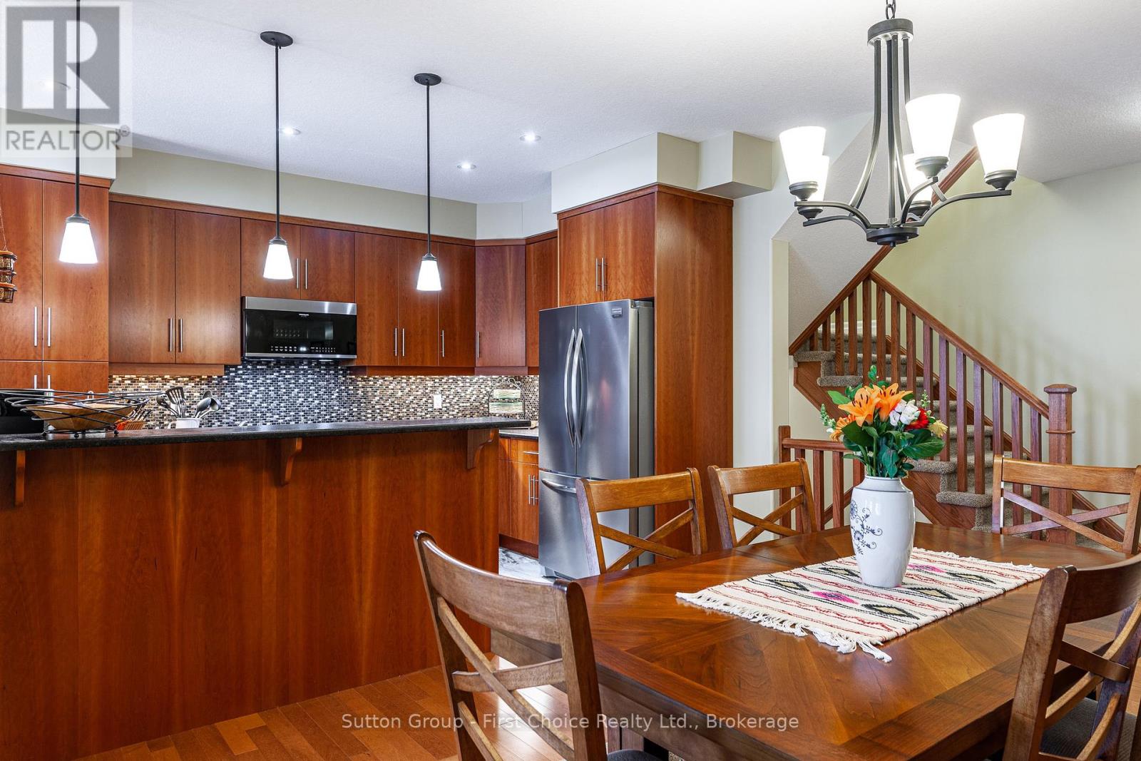 138 Oak Park Drive, Waterloo, Ontario  N2K 0B3 - Photo 9 - X12192151