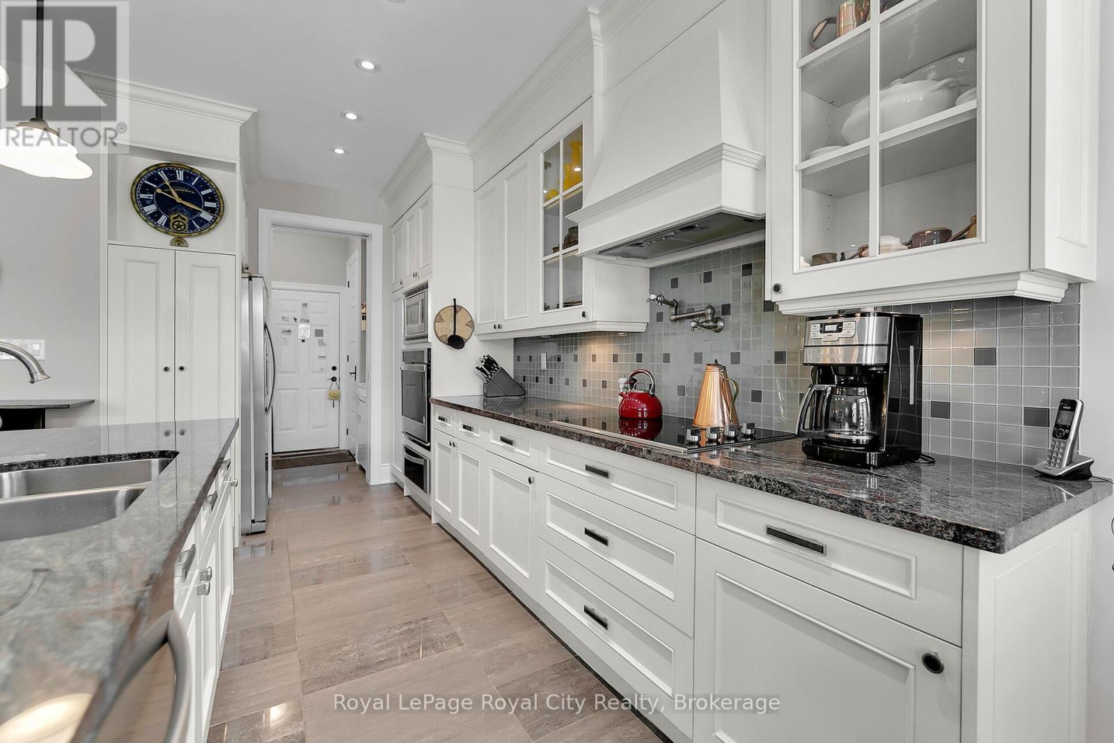 54 Aberfoyle Mill Crescent, Puslinch, Ontario  N1H 6H9 - Photo 14 - X12192234
