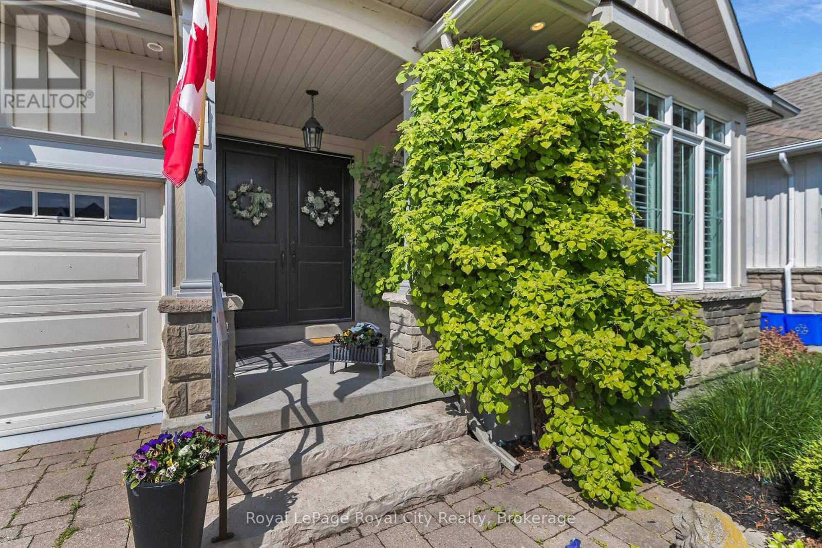 54 Aberfoyle Mill Crescent, Puslinch, Ontario  N1H 6H9 - Photo 2 - X12192234