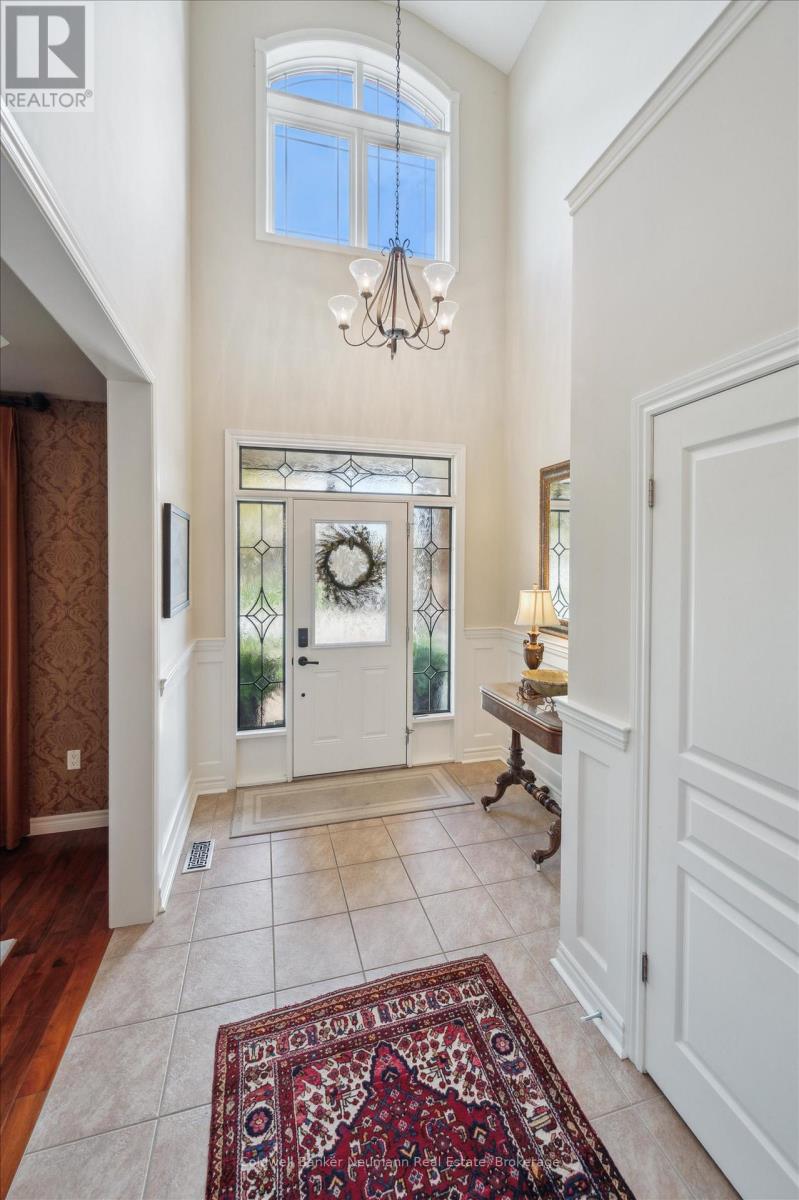 Property at 8 RAY CRESCENT image 3