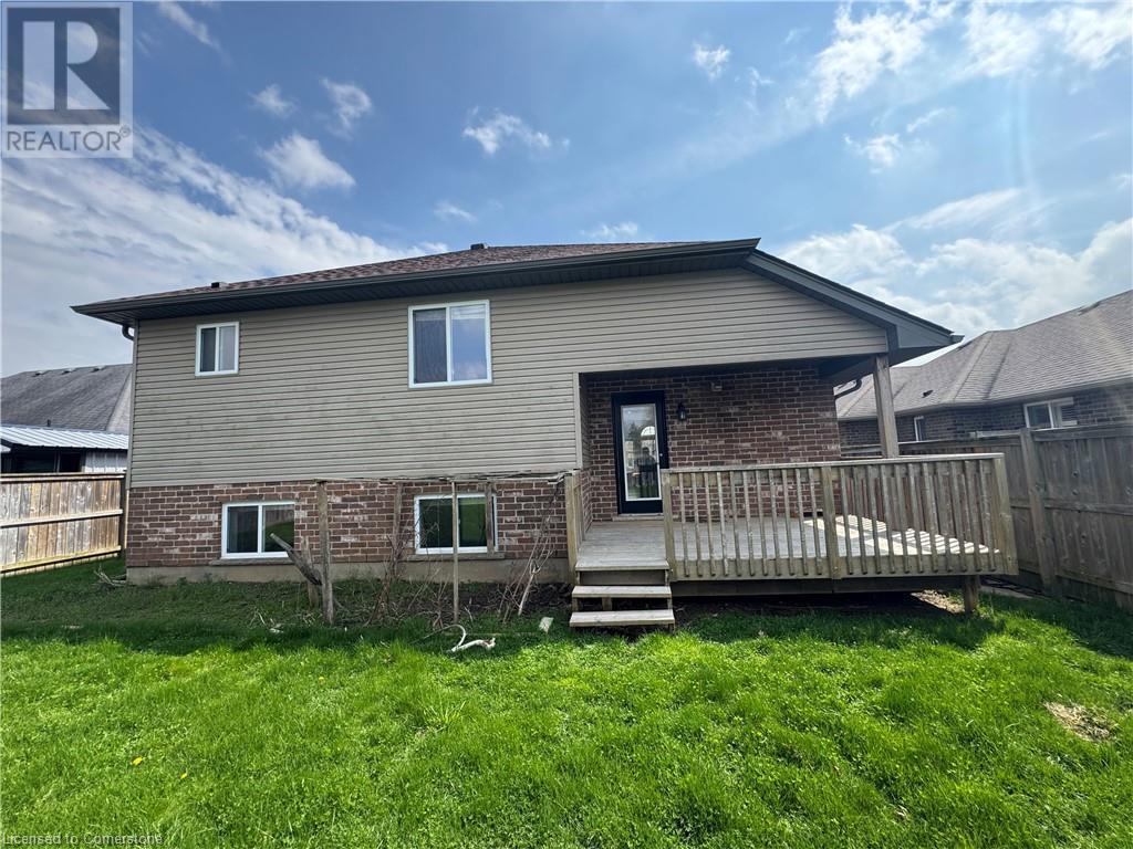 Photo 21 of 25 for 3 Lawrence Avenue