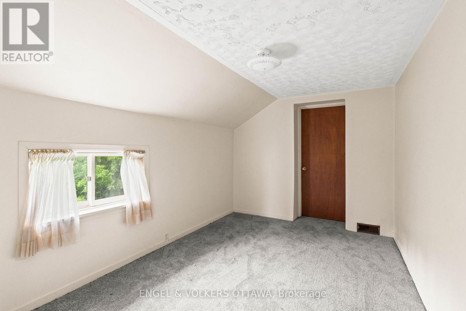 1344 Rodney Lane, North Dundas, Ontario  K0C 2K0 - Photo 28 - X12192155