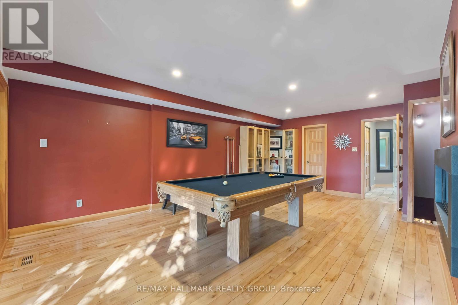 39 Robinson Avenue, Ottawa, Ontario  K1N 8N8 - Photo 8 - X12192250