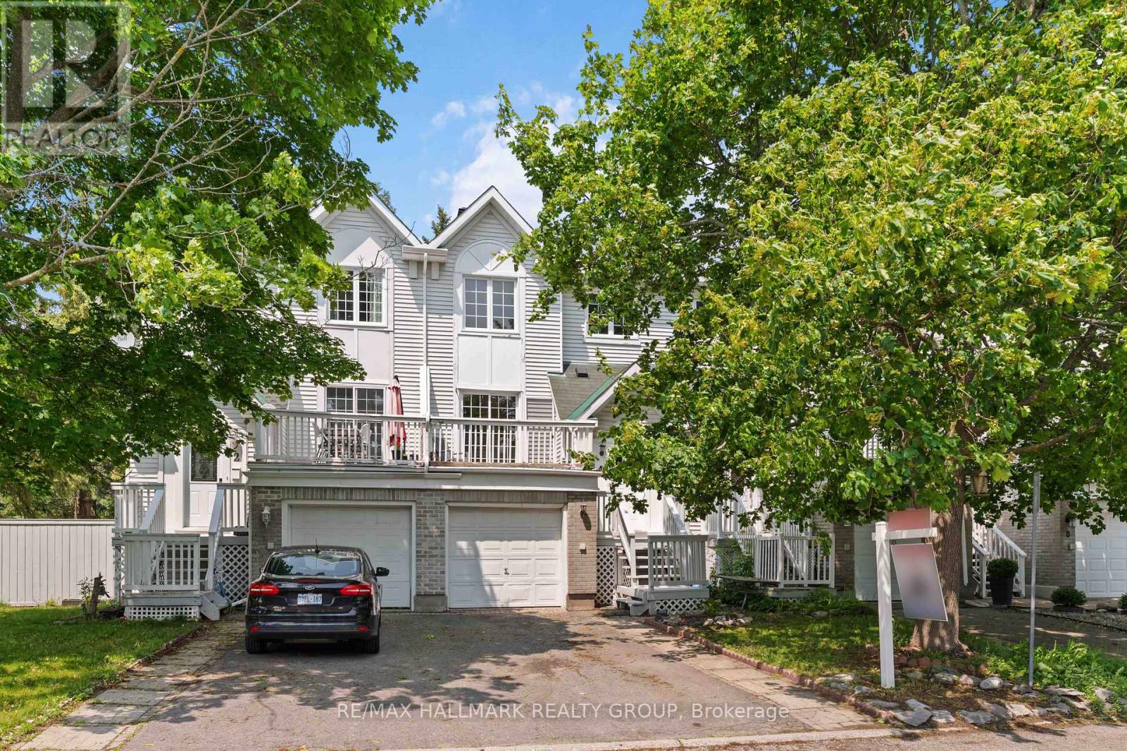 4 Castlegreen Private, Ottawa, Ontario  K1T 3N2 - Photo 2 - X12192267