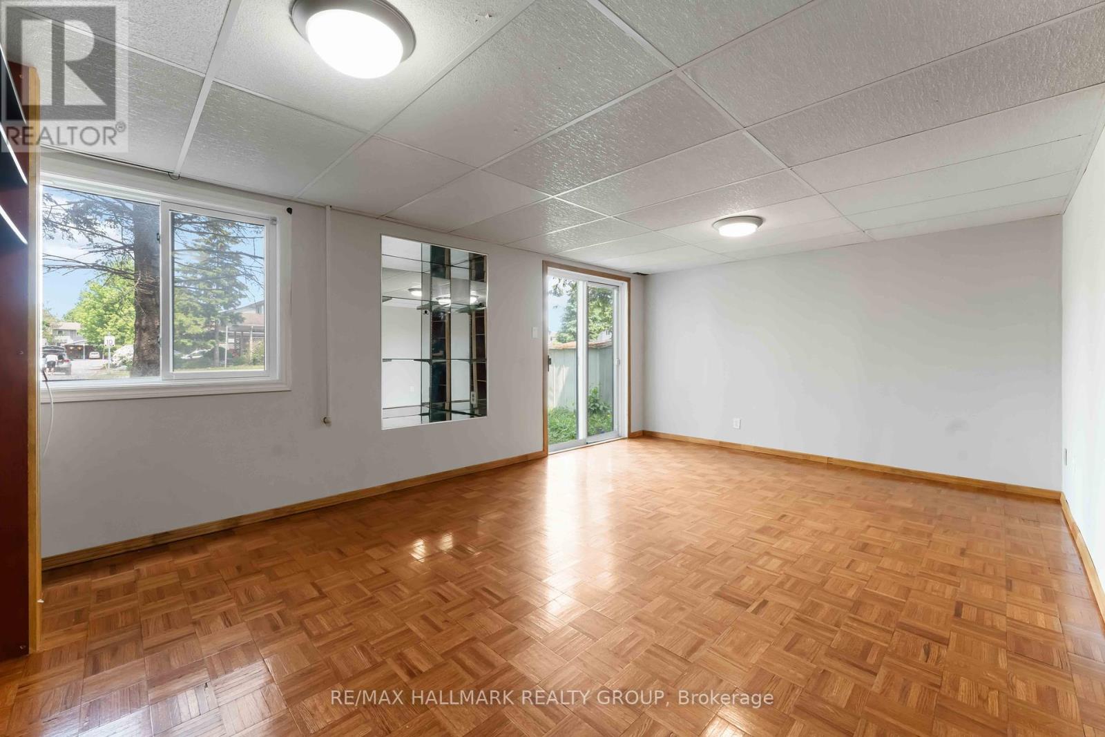 4 Castlegreen Private, Ottawa, Ontario  K1T 3N2 - Photo 29 - X12192267