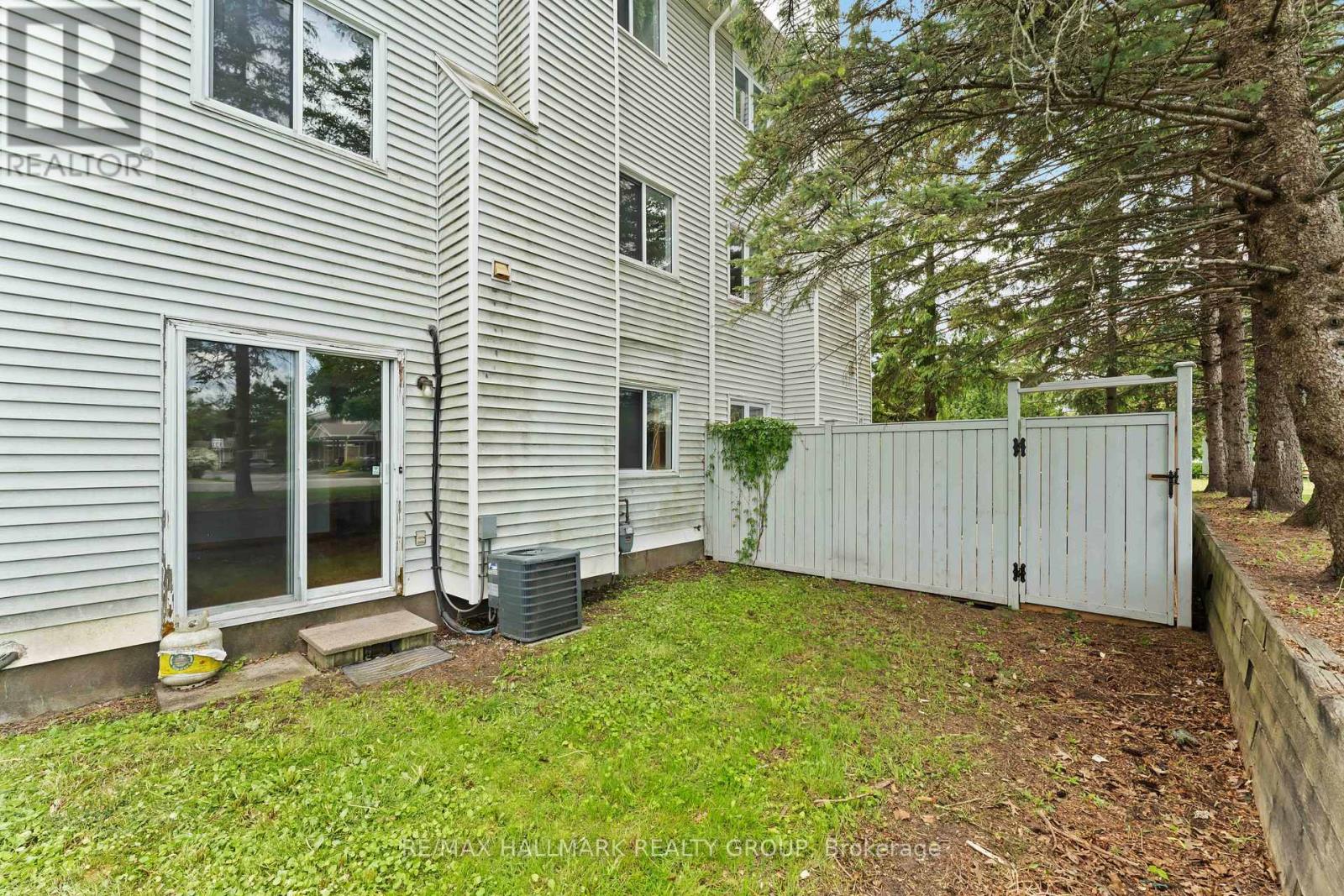 4 Castlegreen Private, Ottawa, Ontario  K1T 3N2 - Photo 33 - X12192267
