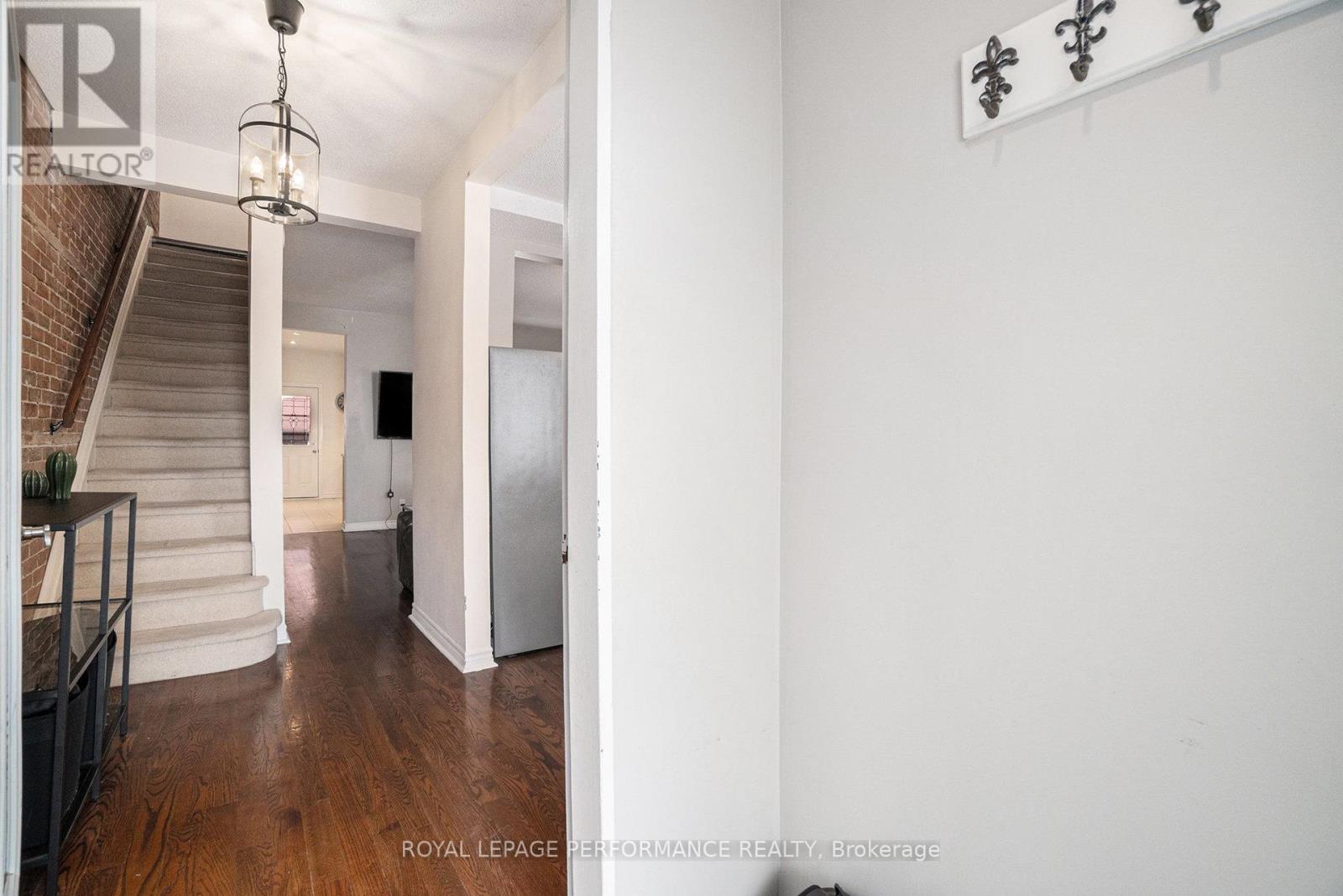 55 Argyle Avenue, Ottawa, Ontario  K2P 1B3 - Photo 8 - X12192291