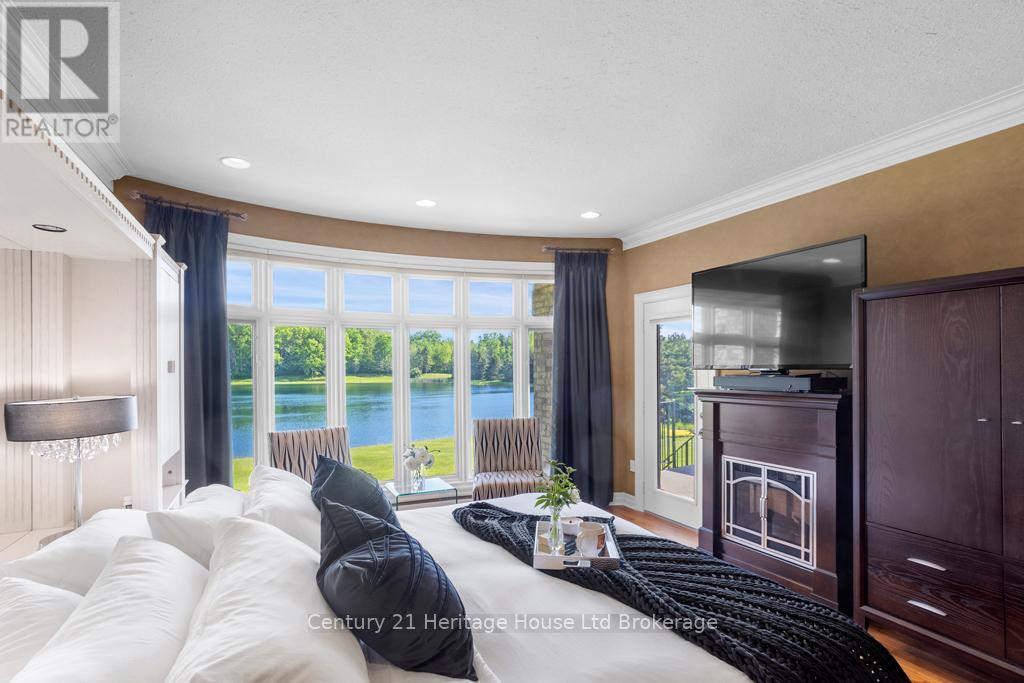 5067 Hamilton Road, Thames Centre, Ontario  N0L 1G6 - Photo 17 - X12192196