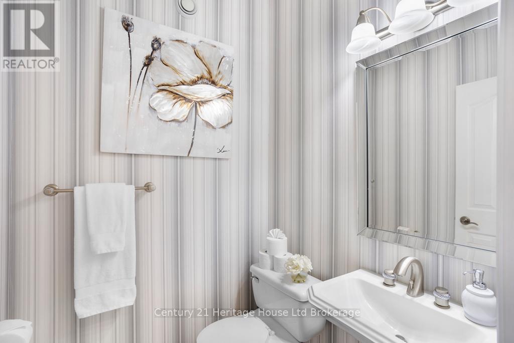 5067 Hamilton Road, Thames Centre, Ontario  N0L 1G6 - Photo 28 - X12192196