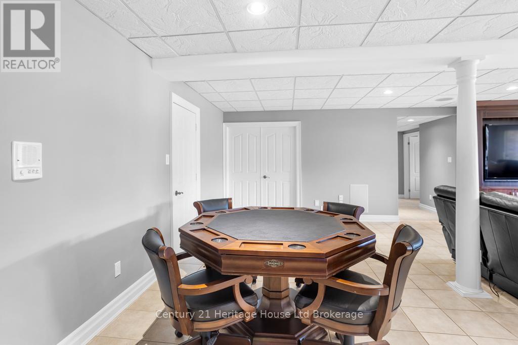 5067 Hamilton Road, Thames Centre, Ontario  N0L 1G6 - Photo 32 - X12192196