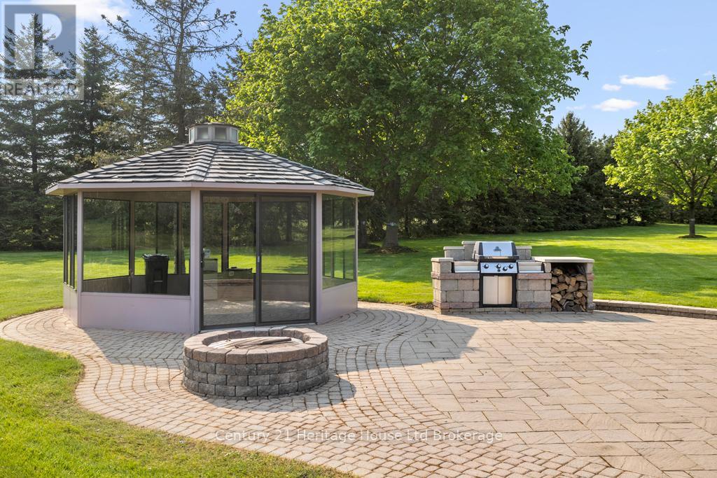 5067 Hamilton Road, Thames Centre, Ontario  N0L 1G6 - Photo 46 - X12192196