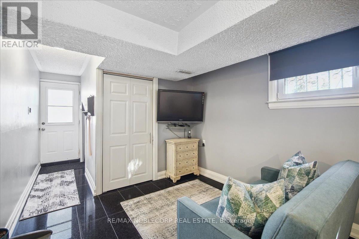 300 Cherokee Boulevard, Toronto, Ontario  M2H 2W7 - Photo 26 - C12192020