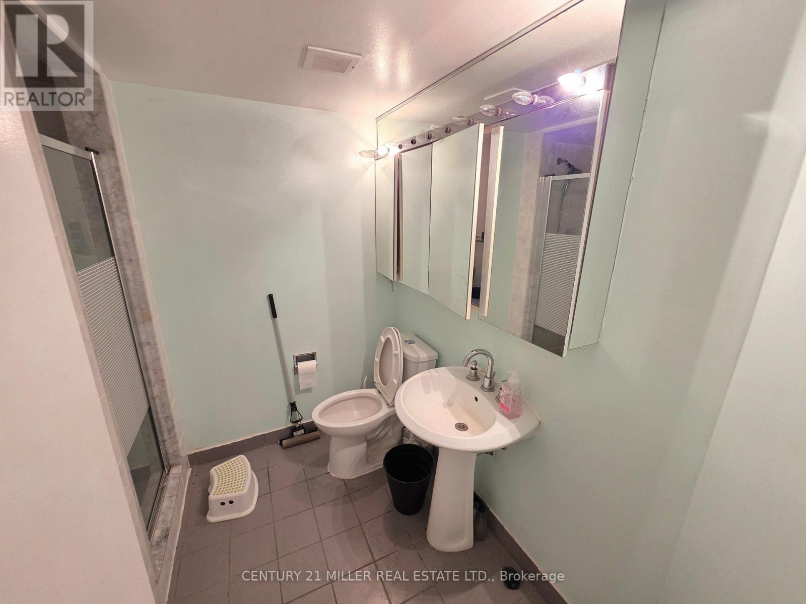 702 - 1055 Bay Street, Toronto, Ontario  M5S 3A3 - Photo 8 - C12192131