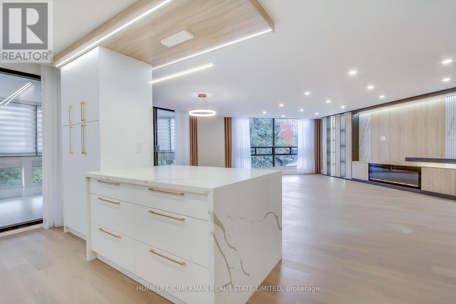 204 - 240 Heath Street W, Toronto, Ontario  M5P 3L5 - Photo 13 - C12192161