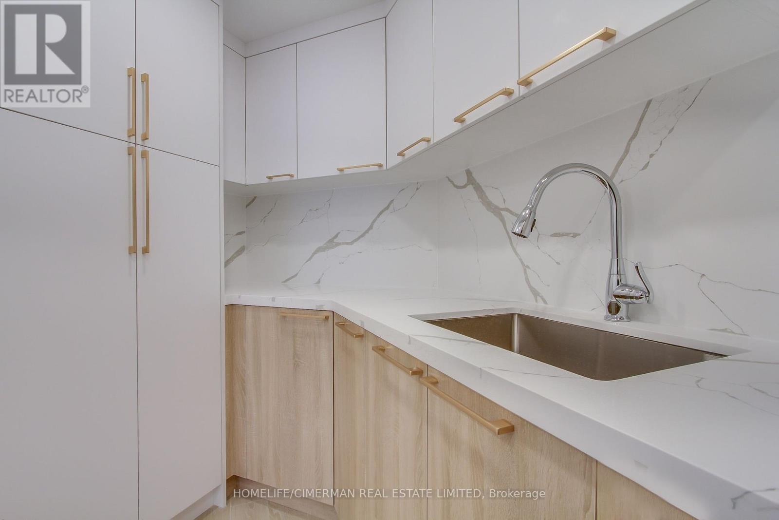 204 - 240 Heath Street W, Toronto, Ontario  M5P 3L5 - Photo 33 - C12192161