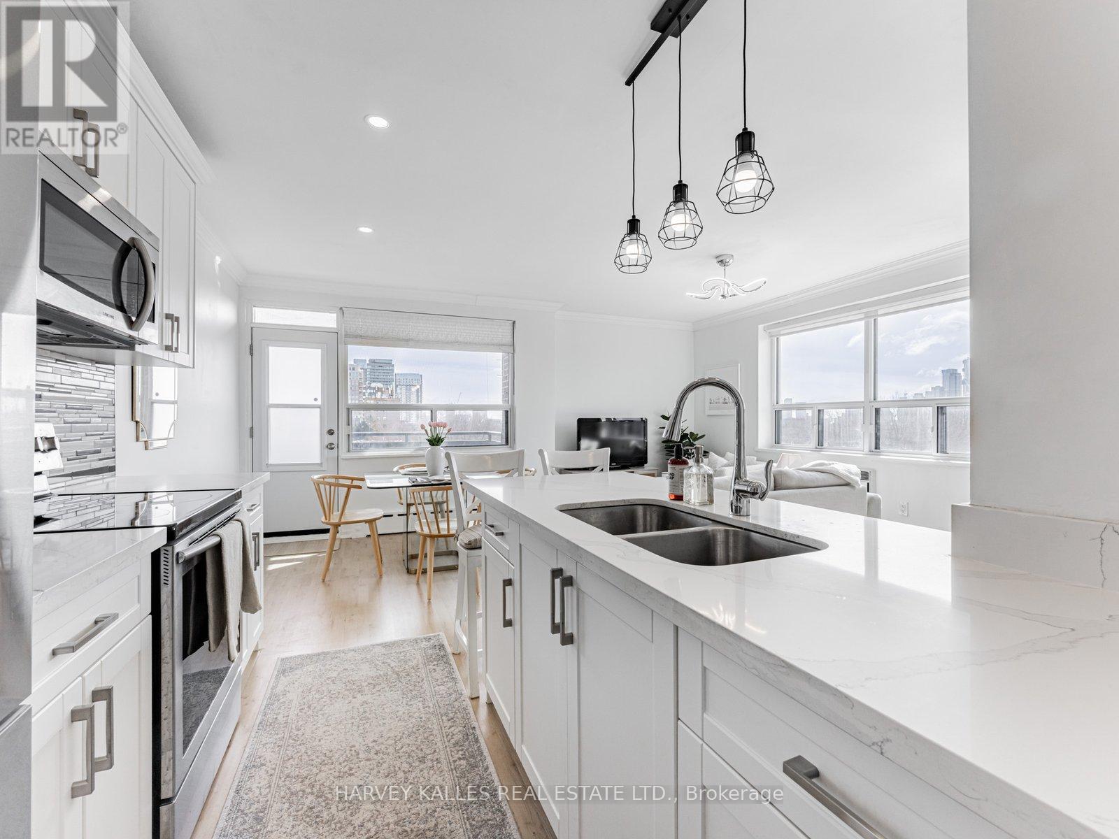 701 - 78 Warren Road, Toronto, Ontario  M4V 2R6 - Photo 11 - C12192189