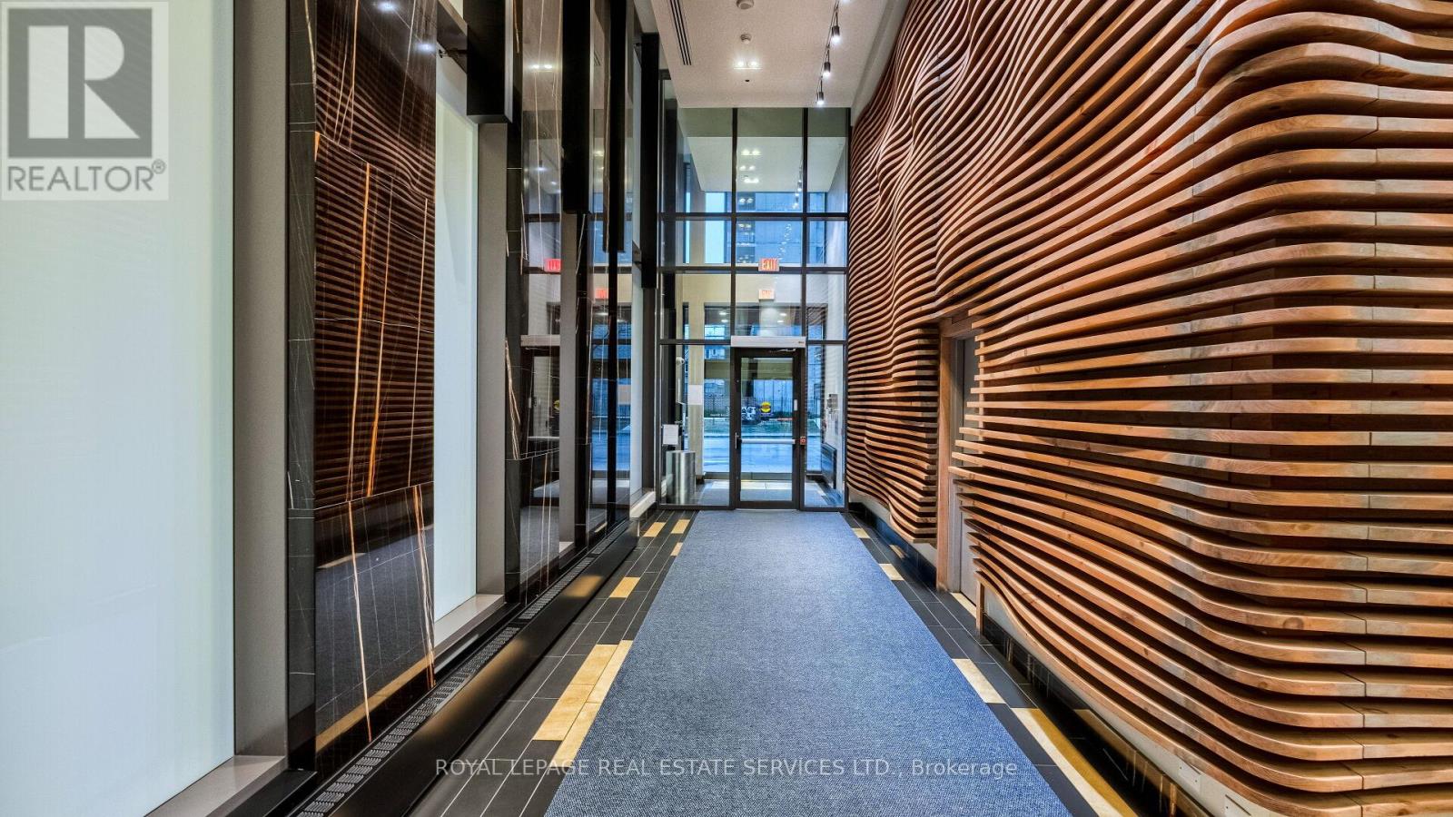 1301 - 111 Bathurst Street, Toronto, Ontario  M5V 0M9 - Photo 5 - C12192235