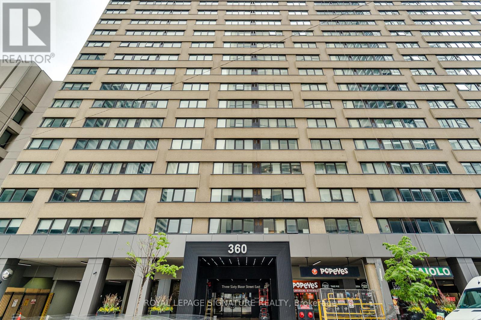 806 - 360 Bloor Street E, Toronto, Ontario  M4W 3M3 - Photo 2 - C12192252
