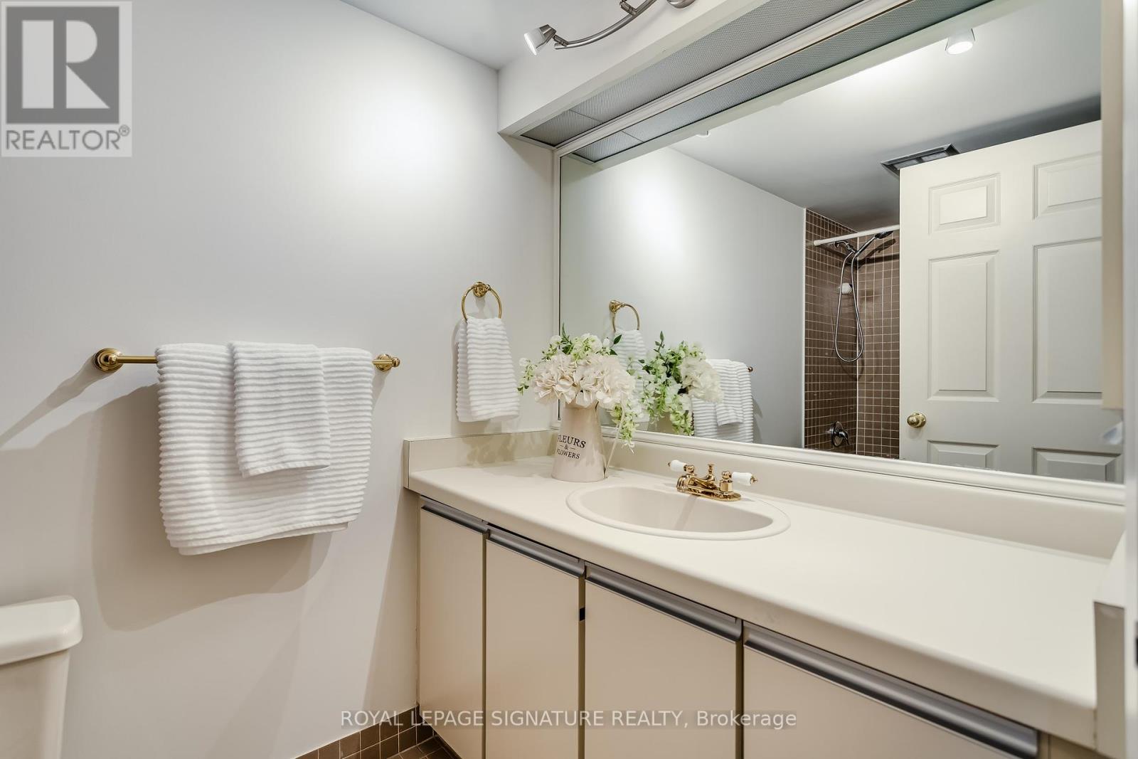 806 - 360 Bloor Street E, Toronto (Rosedale-Moore Park), Ontario  M4W 3M3 - Photo 30 - C12192252
