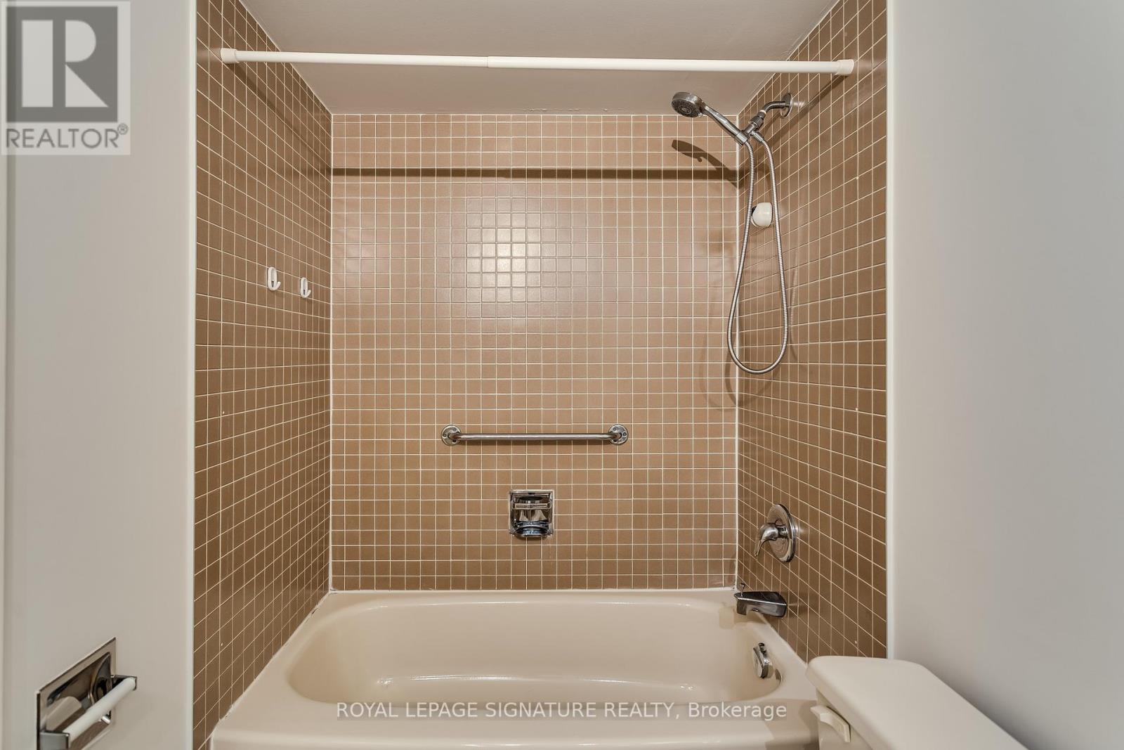 806 - 360 Bloor Street E, Toronto, Ontario  M4W 3M3 - Photo 31 - C12192252
