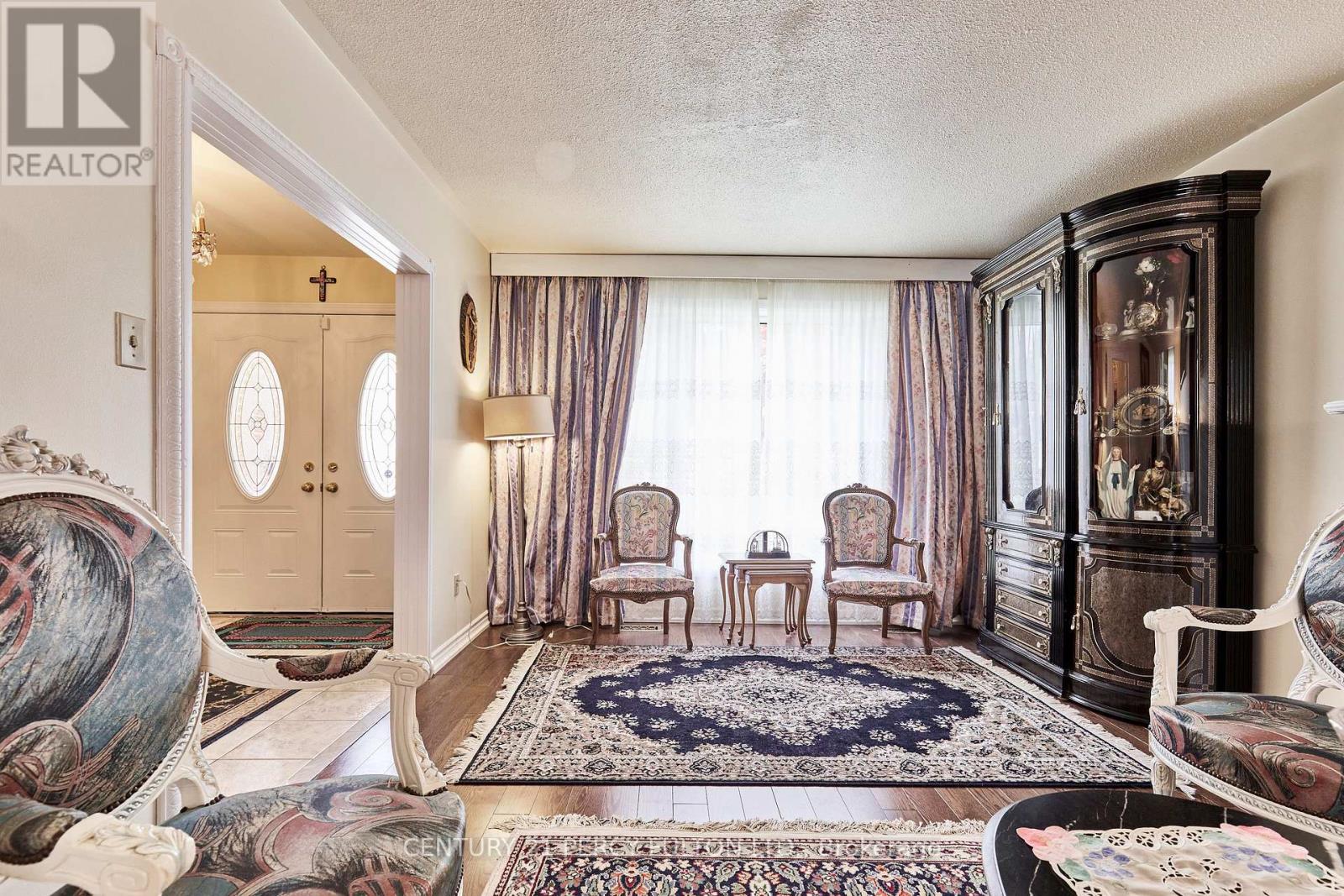 40 Farmview Crescent, Toronto (Henry Farm), Ontario  M2J 1G4 - Photo 9 - C12192299
