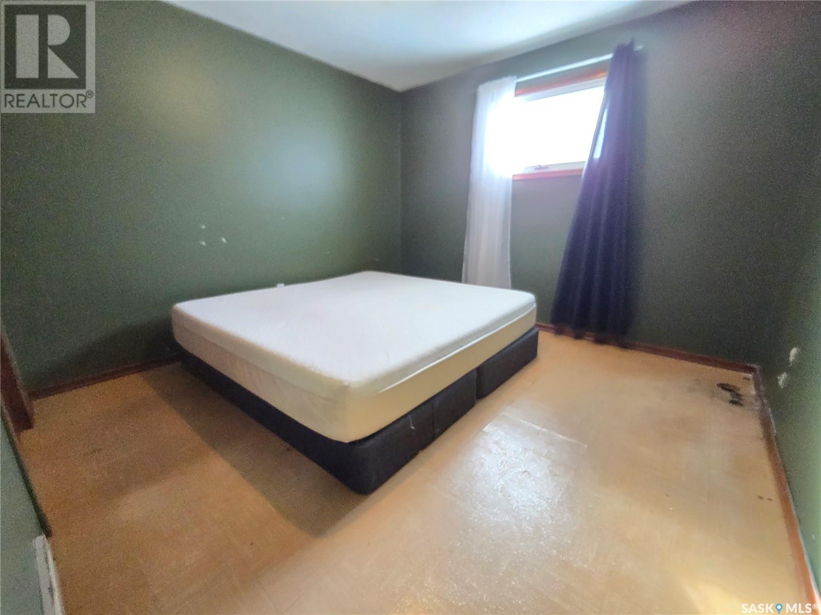33 4th Avenue E, Central Butte, Saskatchewan  S0H 0A1 - Photo 19 - SK998357