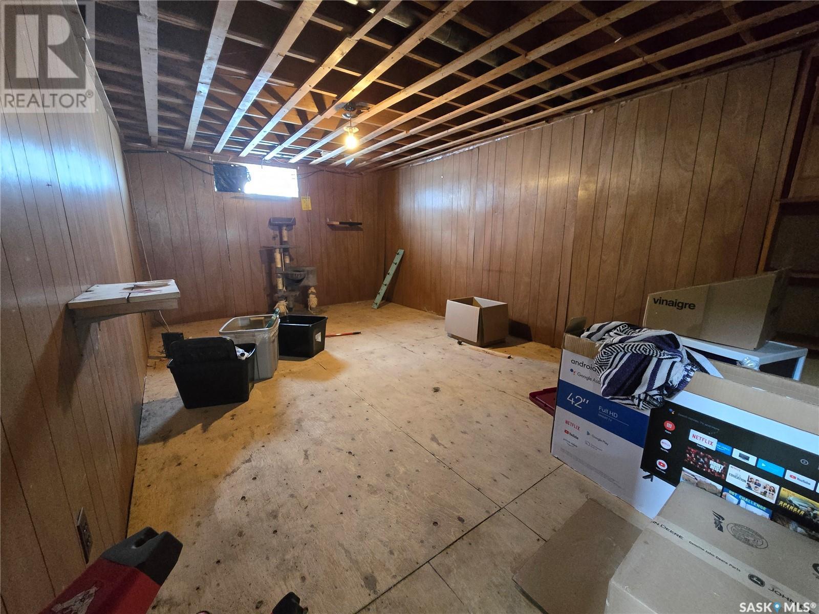 33 4th Avenue E, Central Butte, Saskatchewan  S0H 0A1 - Photo 23 - SK998357