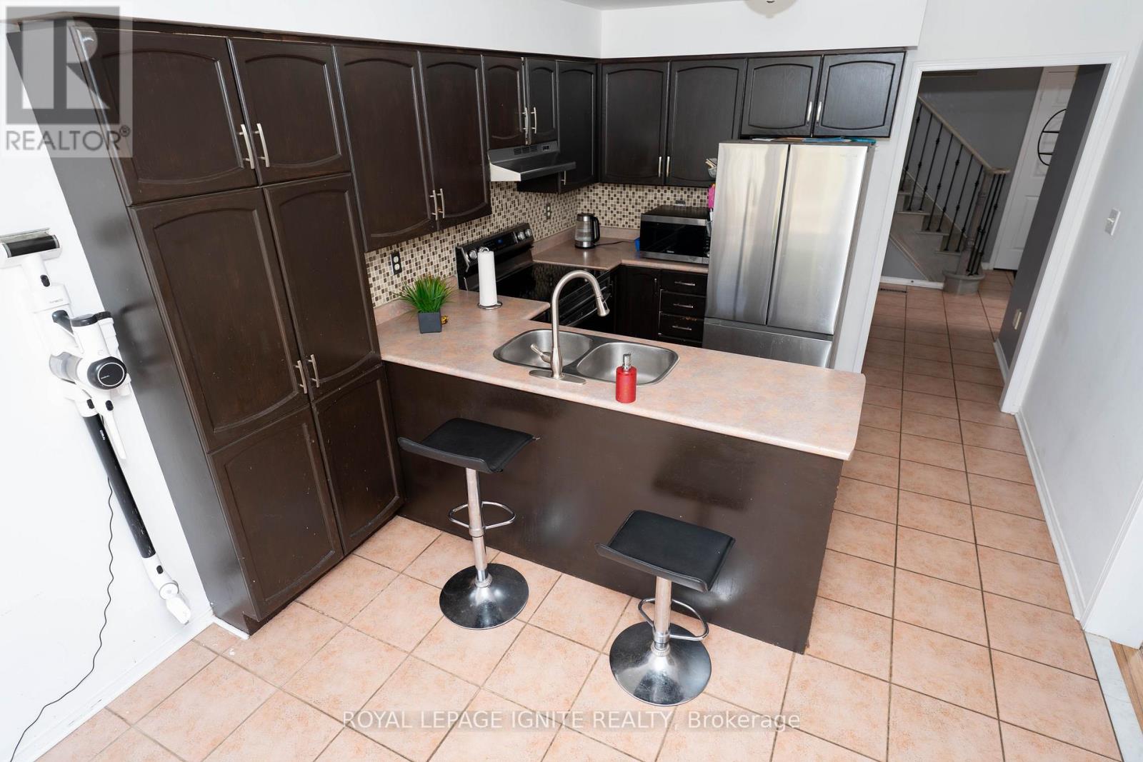 82 Elephant Hill Drive, Clarington, Ontario  L1C 4M6 - Photo 10 - E12192013