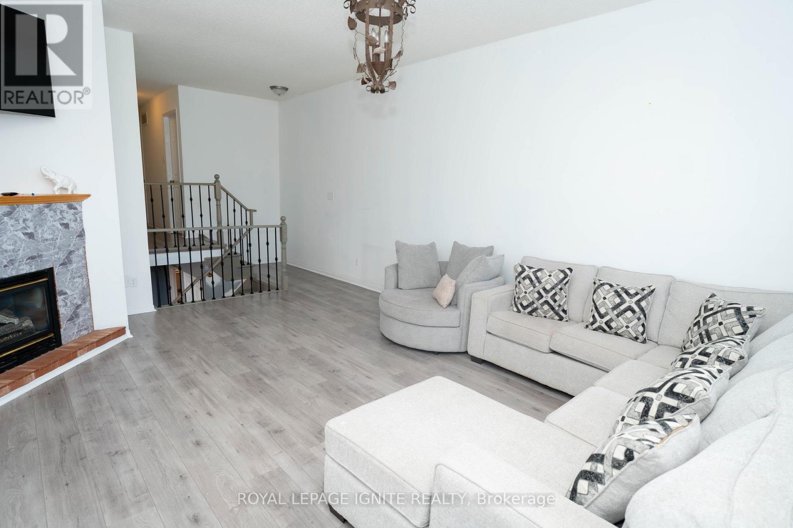 82 Elephant Hill Drive, Clarington, Ontario  L1C 4M6 - Photo 25 - E12192013
