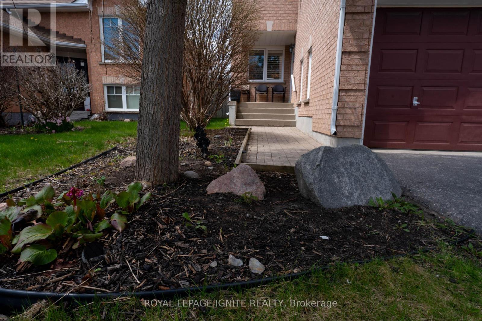 82 Elephant Hill Drive, Clarington, Ontario  L1C 4M6 - Photo 4 - E12192013