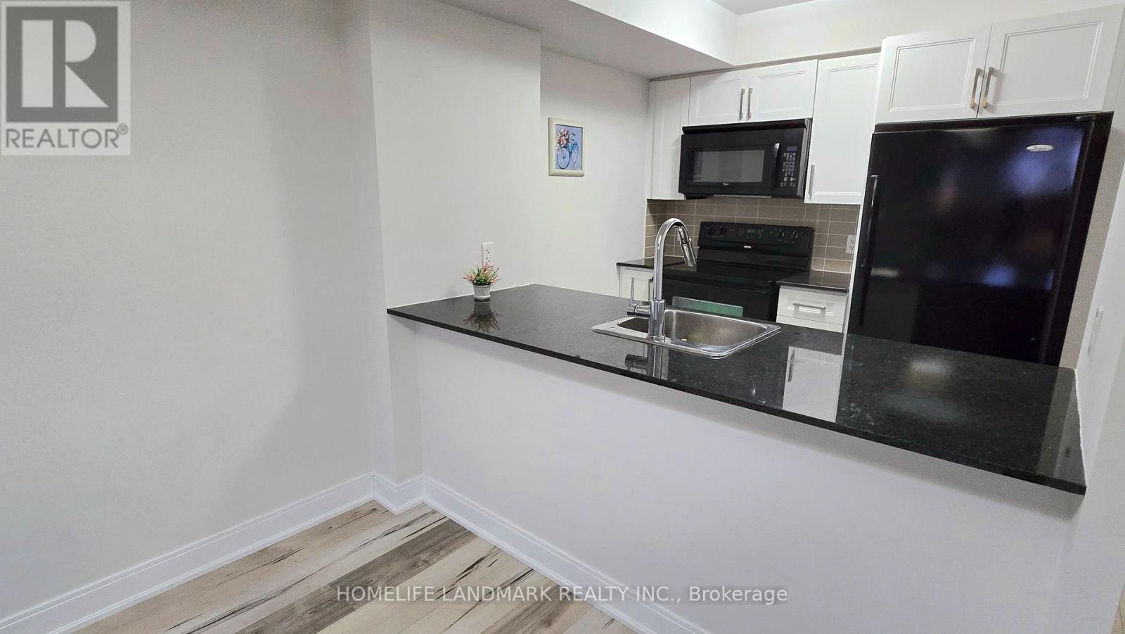1111 - 125 Village Green Square, Toronto, Ontario  M1S 0G3 - Photo 1 - E12192039