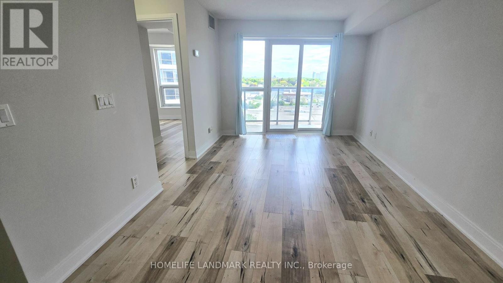 1111 - 125 Village Green Square, Toronto, Ontario  M1S 0G3 - Photo 3 - E12192039