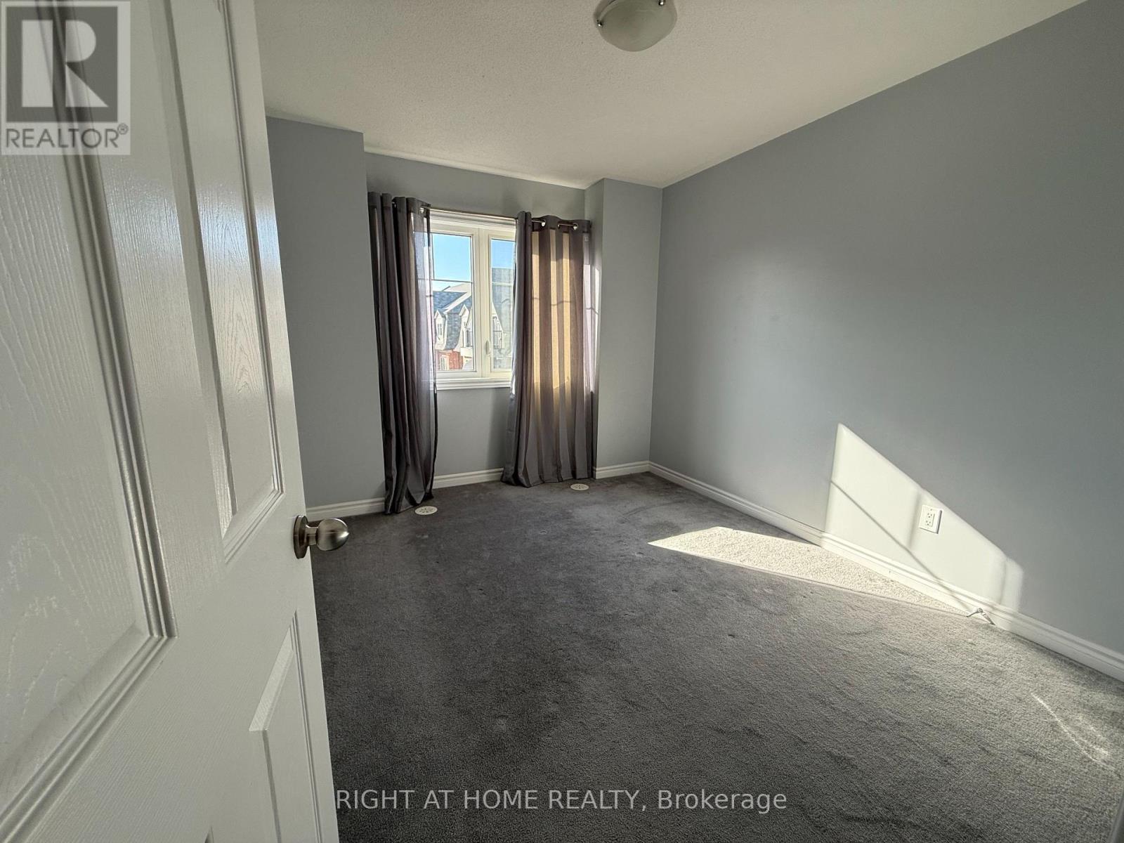 3 - 11 Eaton Park Lane, Toronto (L'amoreaux), Ontario  M1W 0A5 - Photo 10 - E12192044