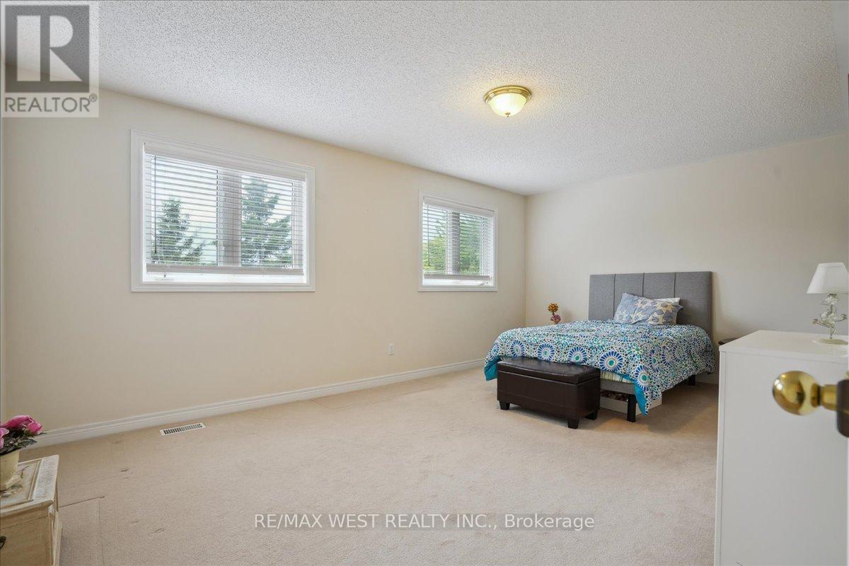 1964 Walreg Drive, Oshawa (Samac), Ontario  L1G 7W1 - Photo 5 - E12192059