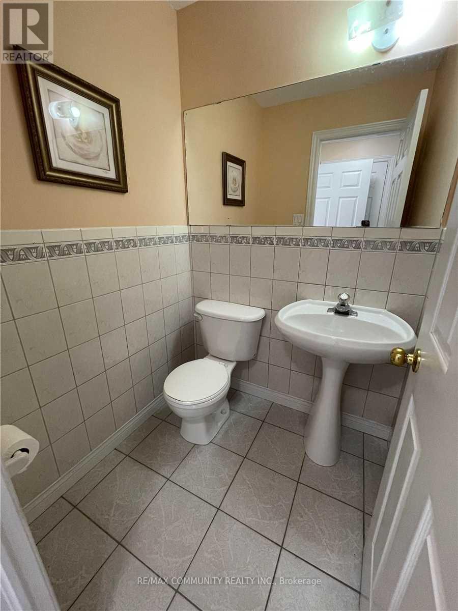 Main - 38 Bluenose Crescent, Toronto, Ontario  M1C 4R6 - Photo 17 - E12192176