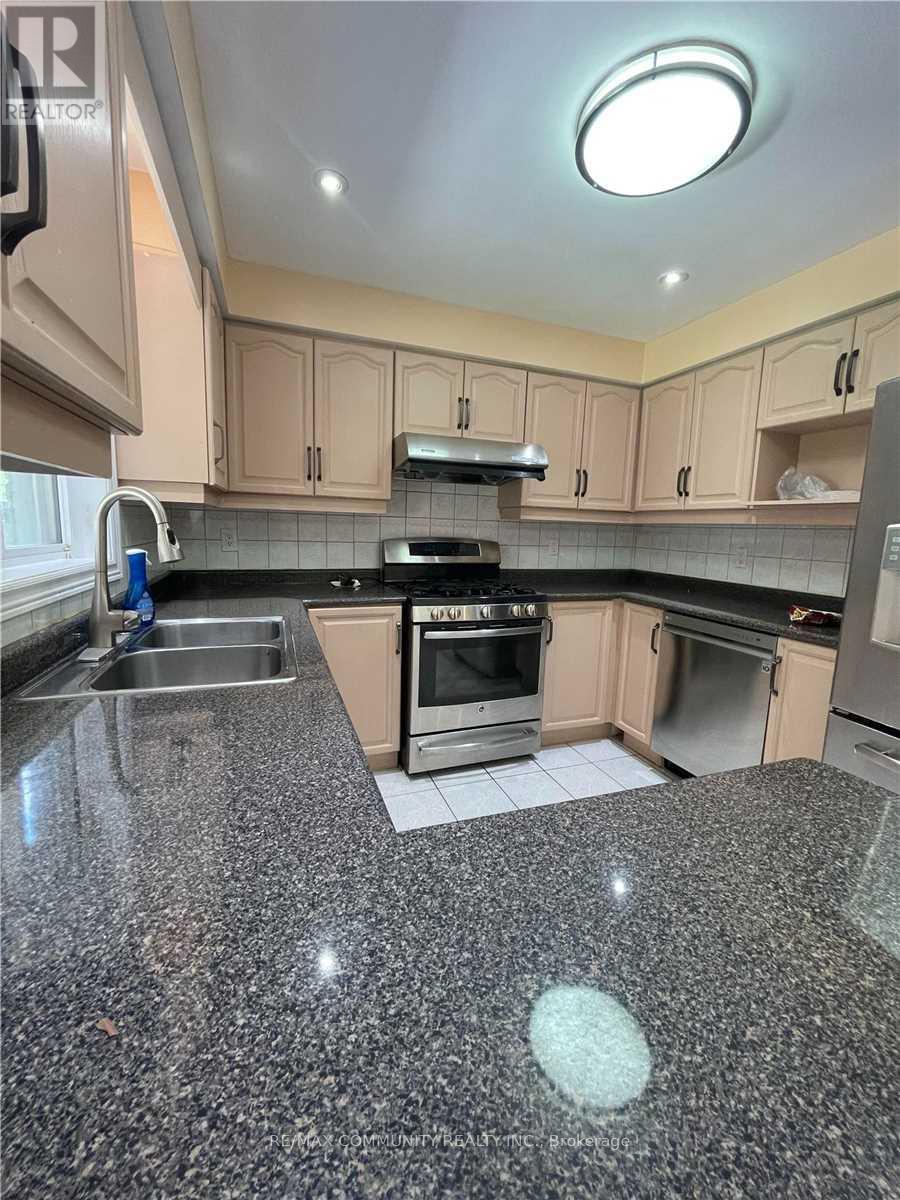 Main - 38 Bluenose Crescent, Toronto, Ontario  M1C 4R6 - Photo 9 - E12192176