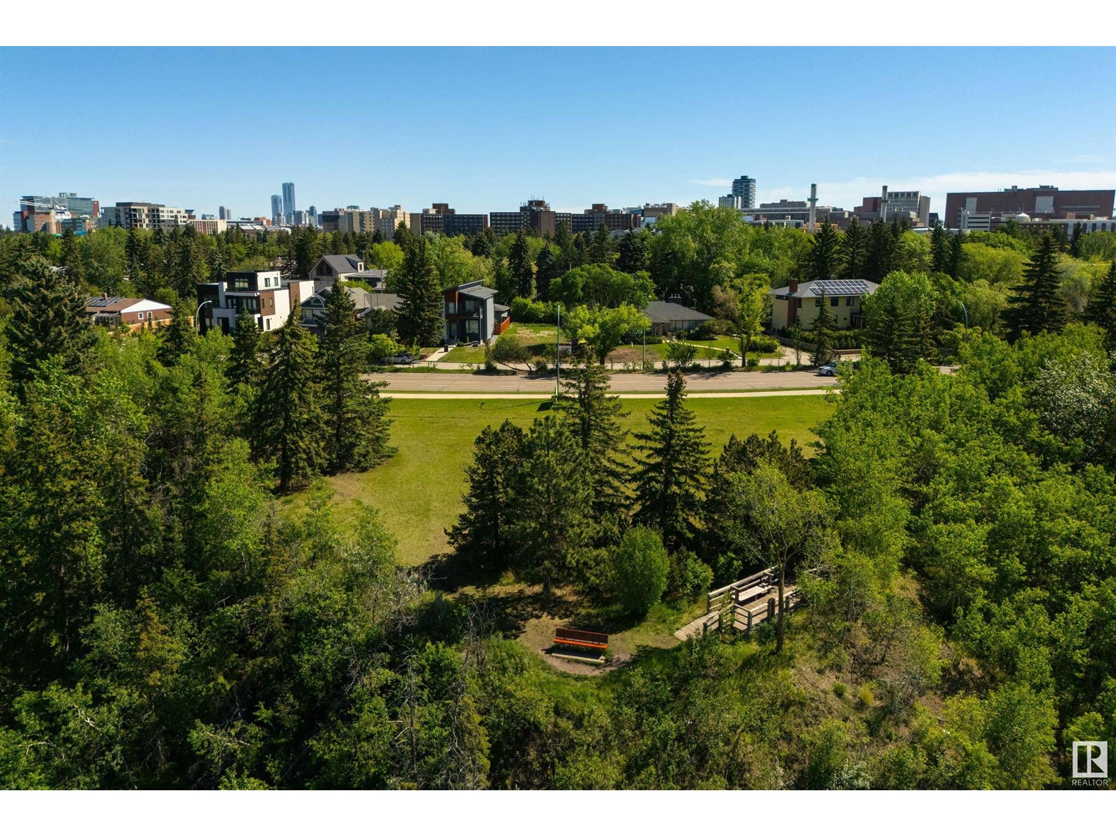 Property at 8307 SASKATCHEWAN DR NW image 5