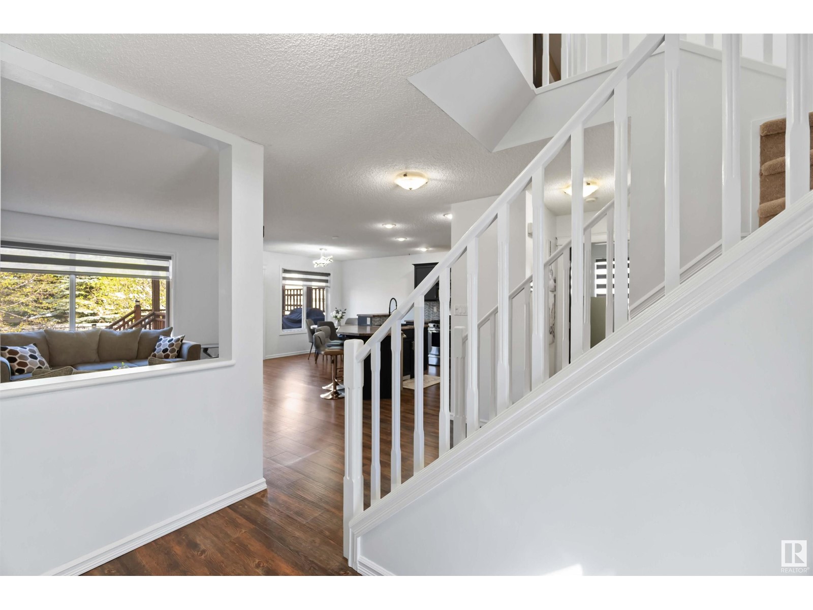 2904 33a St Nw, Edmonton, Alberta  T6T 1V5 - Photo 4 - E4440072